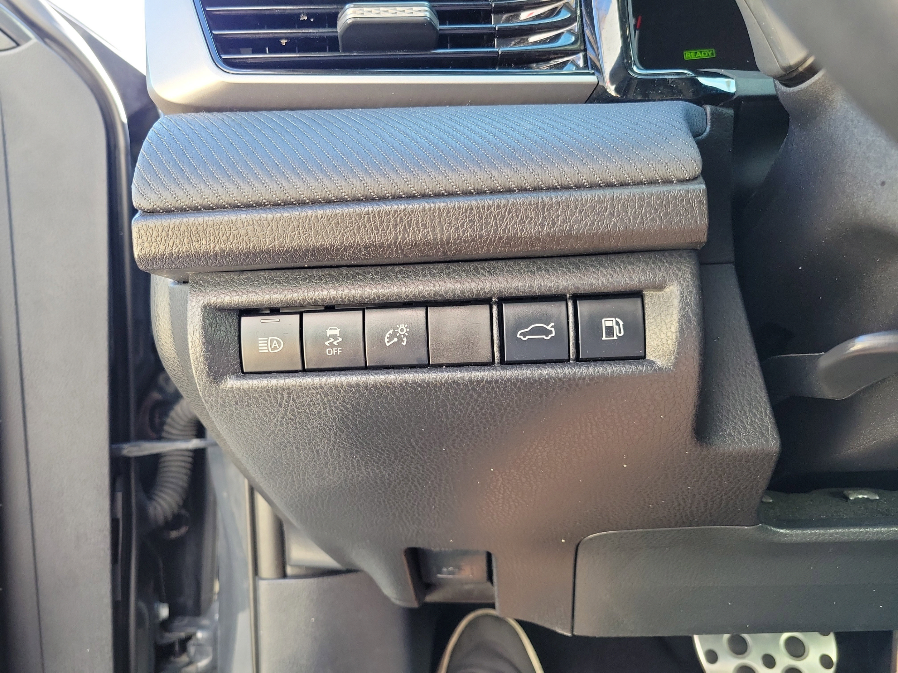 Used 2025 Toyota Camry SE FWD image 21
