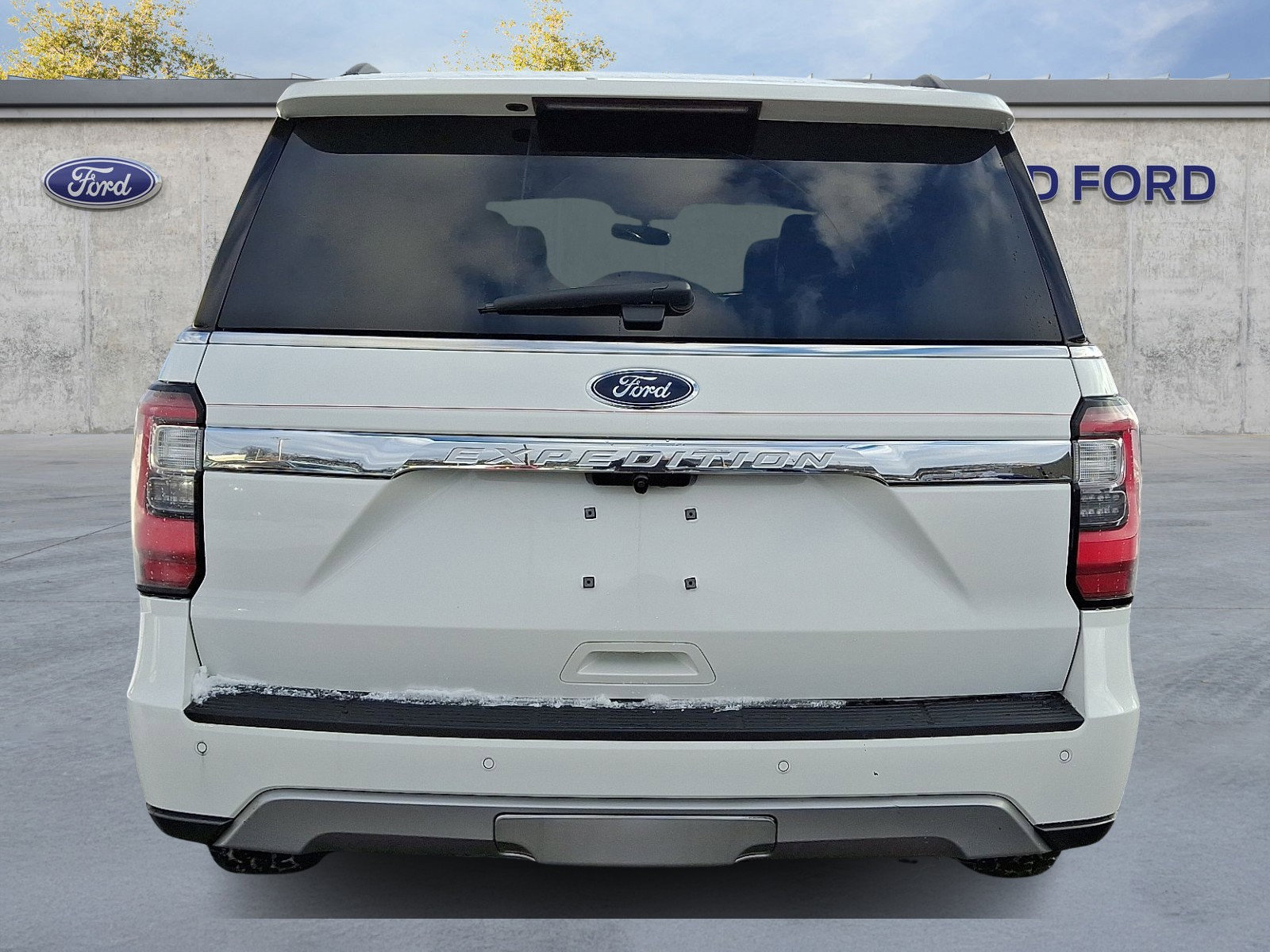 Used 2021 Ford Expedition Limited image 5