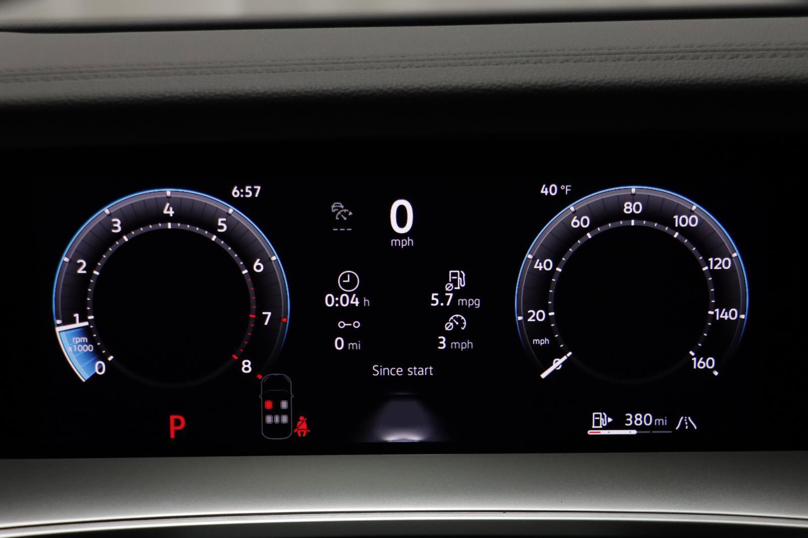 New 2026 Volkswagen Tiguan SE w/ Panoramic Sunroof Package image 7