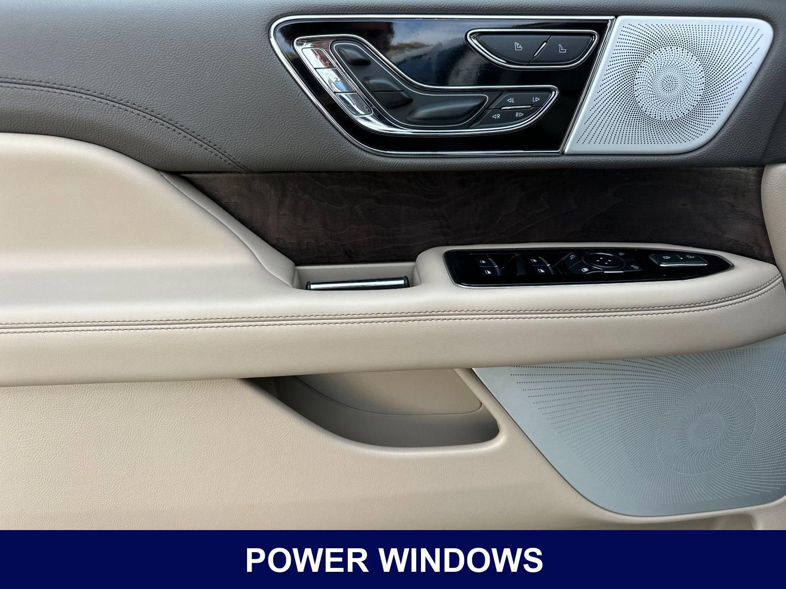 Used 2024 Lincoln Navigator L Reserve AWD/4WD image 12