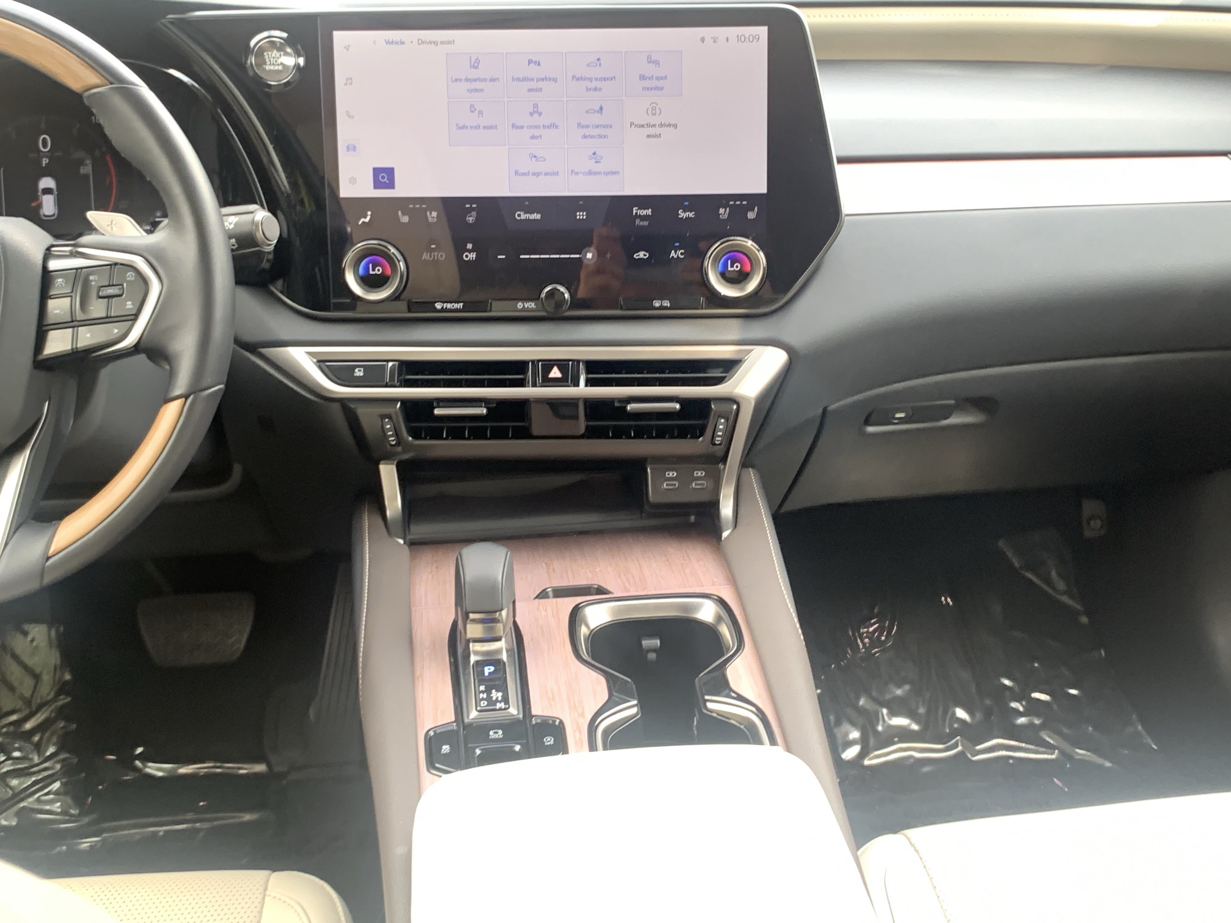 Used 2025 Lexus RX 350 Premium Plus w/ Accessory Package (Z1) FWD image 31