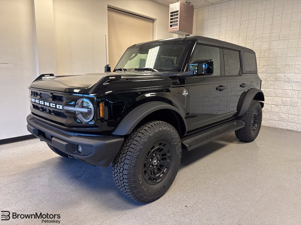 New 2026 Ford Bronco Outer Banks w/ Sasquatch Package