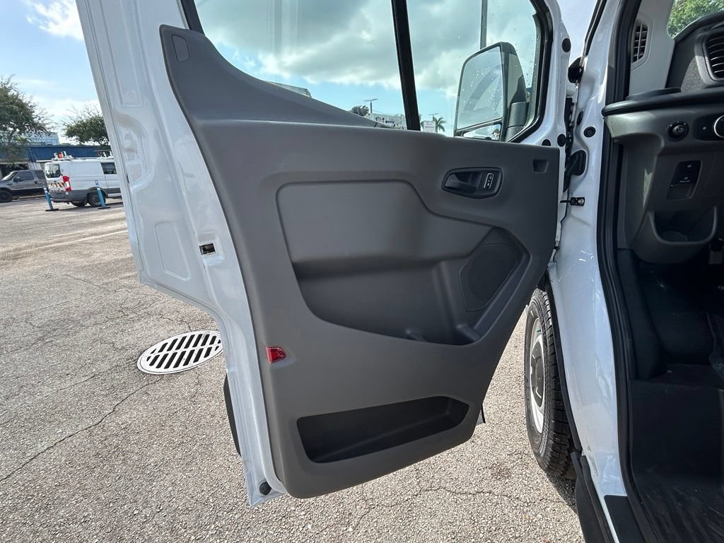 New 2026 Ford Transit 150 Low Roof w/ Load Area Protection Package RWD image 35