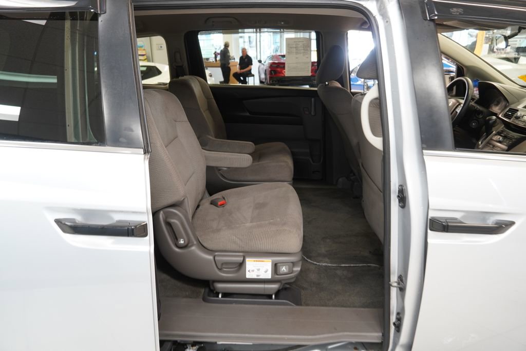 Used 2012 Honda Odyssey LX image 18