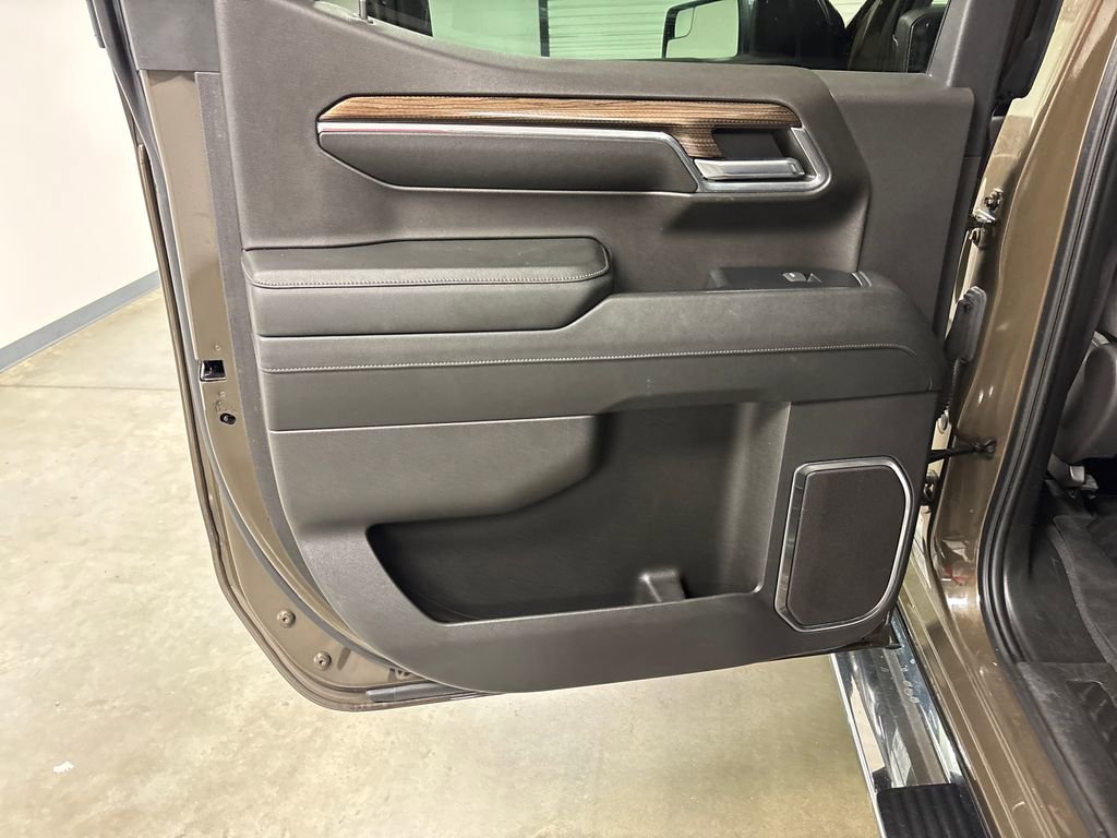 Used 2023 Chevrolet Silverado 1500 LT image 30