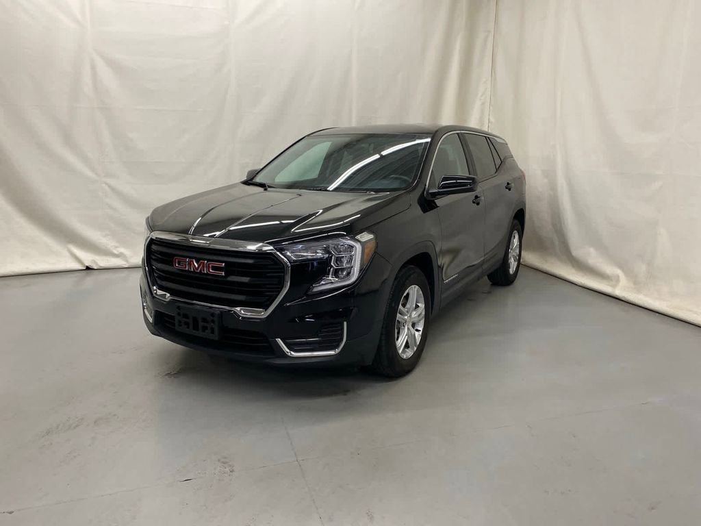 Certified 2023 GMC Terrain SLE image 2