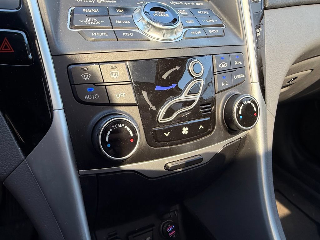 Used 2013 Hyundai Sonata Limited w/ Premium Pkg FWD image 28
