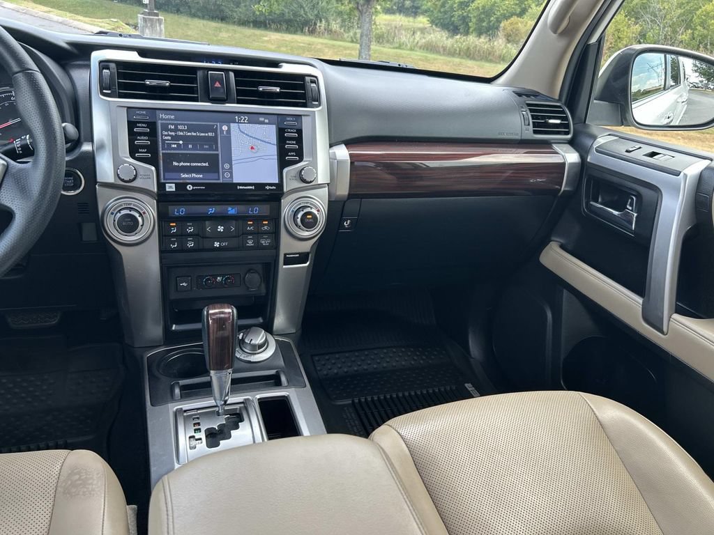 Used 2021 Toyota 4Runner Limited AWD/4WD image 22