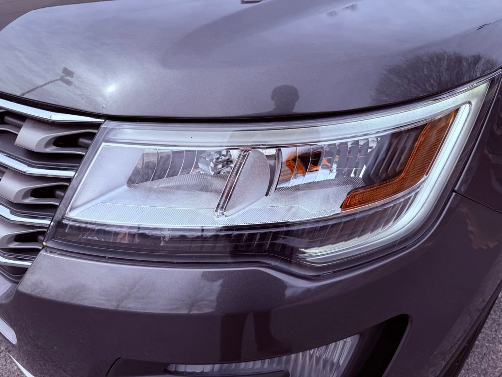 Used 2017 Ford Explorer XLT w/ Equipment Group 202A image 15