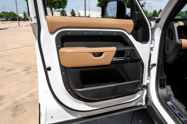 New 2026 Land Rover Defender 110 V8 AWD/4WD image 53