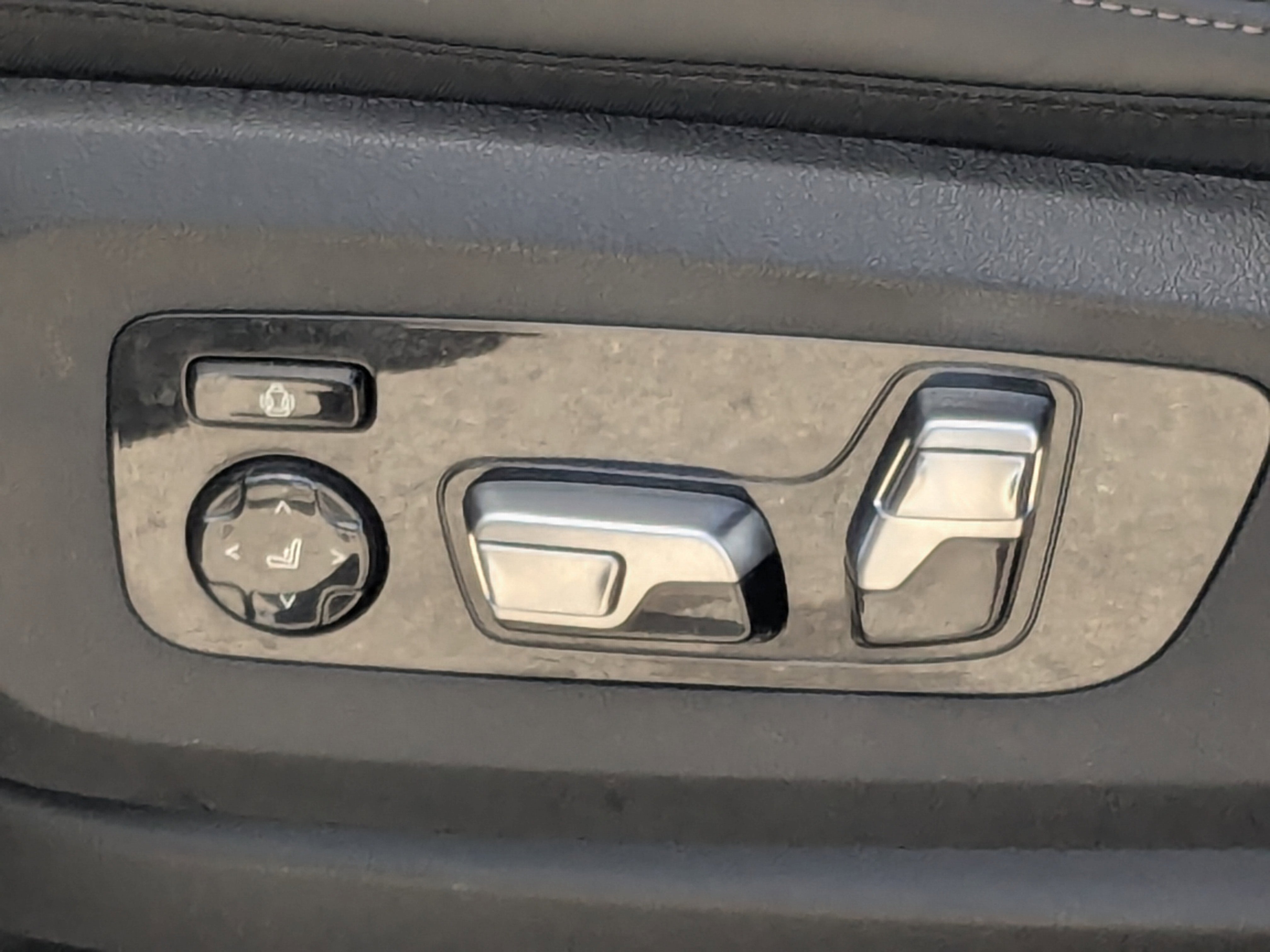 Used 2025 BMW X5 xDrive40i image 28