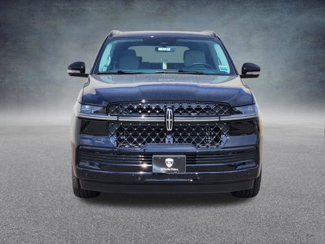 New 2026 Lincoln Navigator Reserve w/ Jet Appearance Package image 2