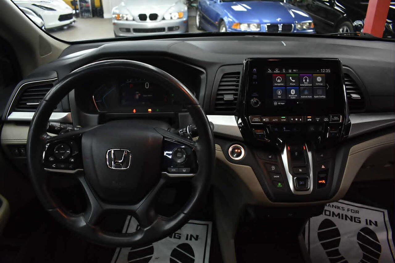 Used 2018 Honda Odyssey Touring image 13