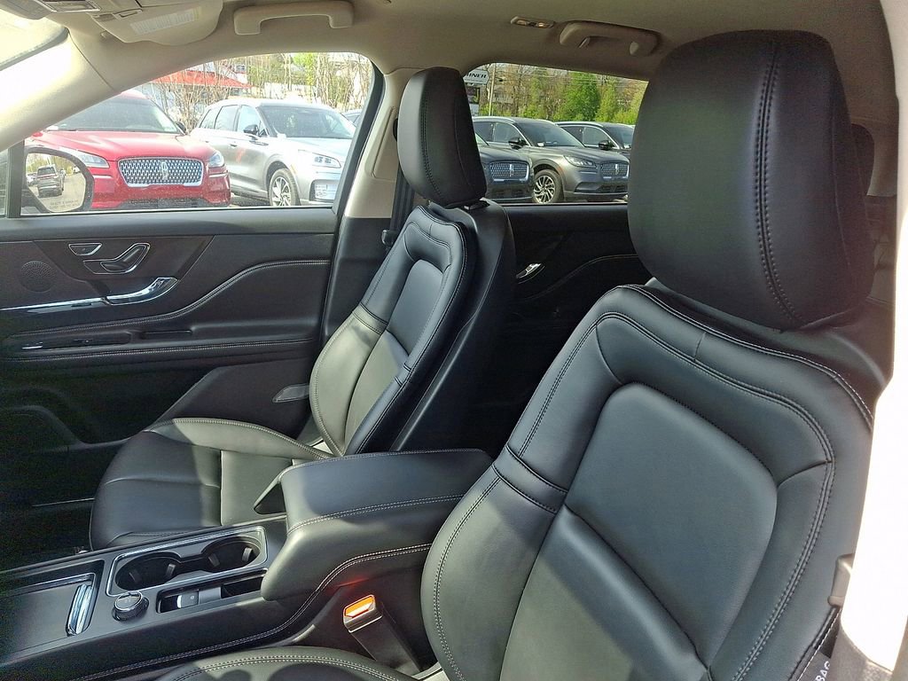 Certified 2024 Lincoln Corsair AWD image 14