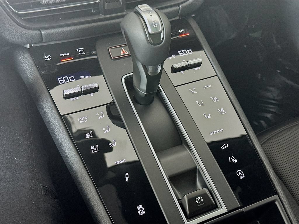 New 2026 Porsche Macan S AWD/4WD image 18