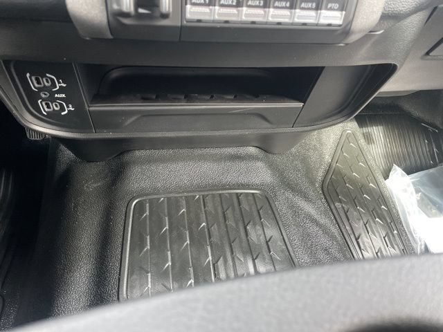 New 2026 RAM 3500 Tradesman w/ Chrome Appearance Group A AWD/4WD image 31