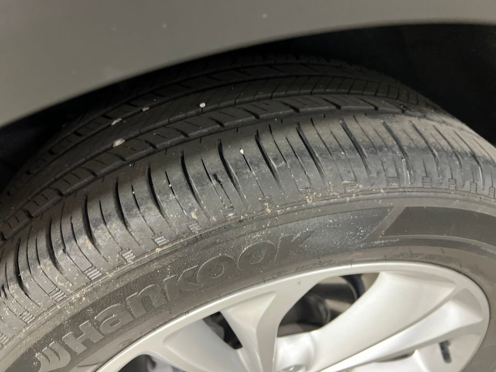 Certified 2023 Buick Encore GX Preferred w/ Cold Weather Comfort Package image 11