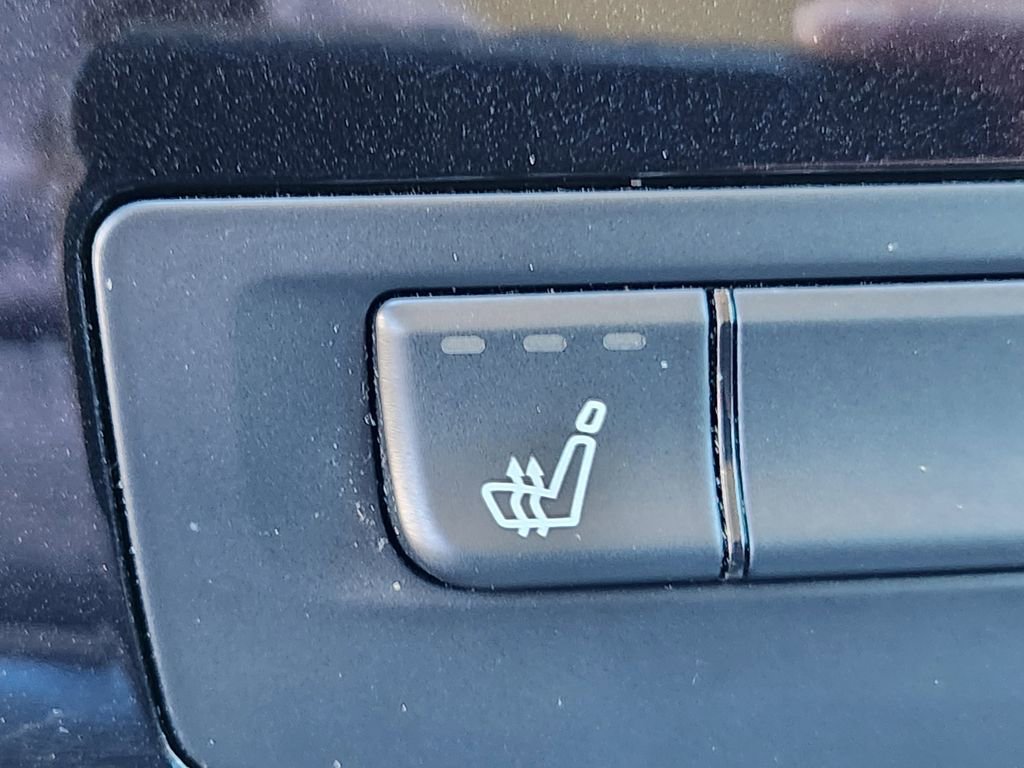 Used 2017 INFINITI QX30 Premium w/ Technology Package image 23