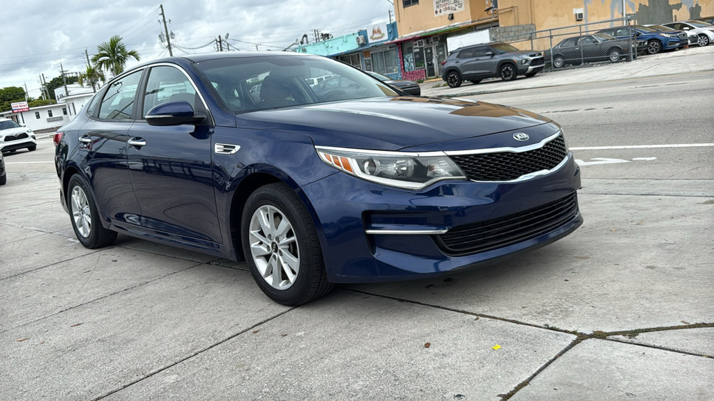 Used 2017 Kia Optima LX w/ Convenience Plus Package FWD image 16