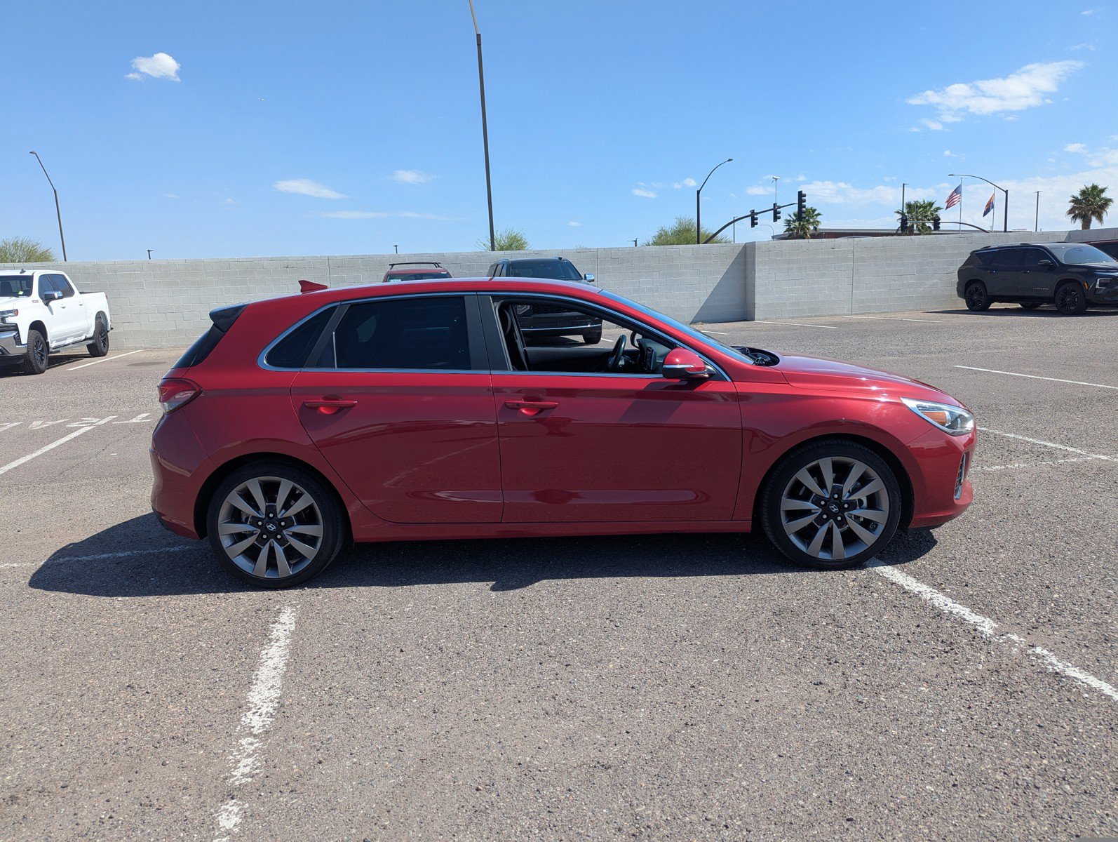 Used 2018 Hyundai Elantra GT Sport image 5