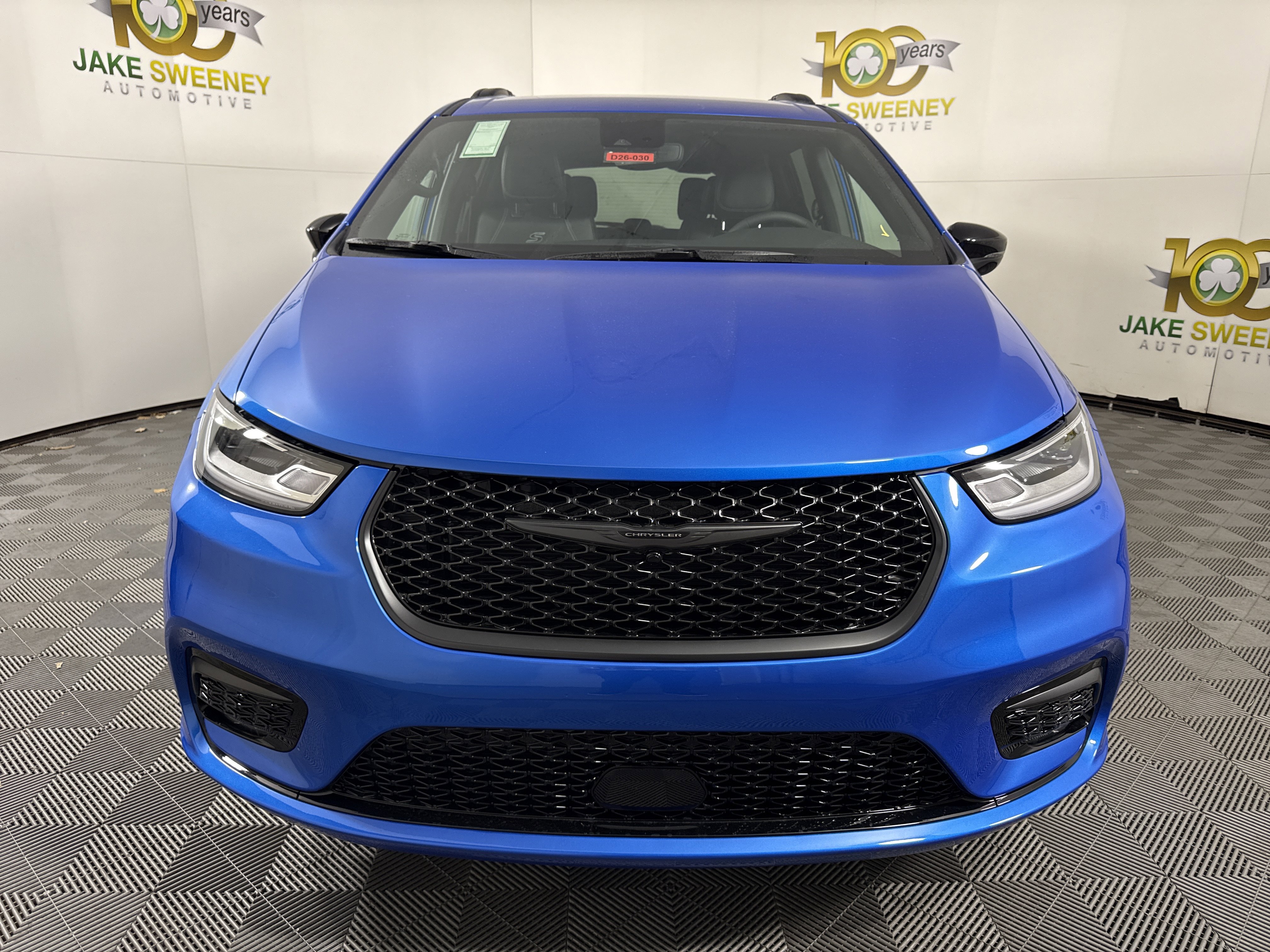 New 2026 Chrysler Pacifica Select image 4