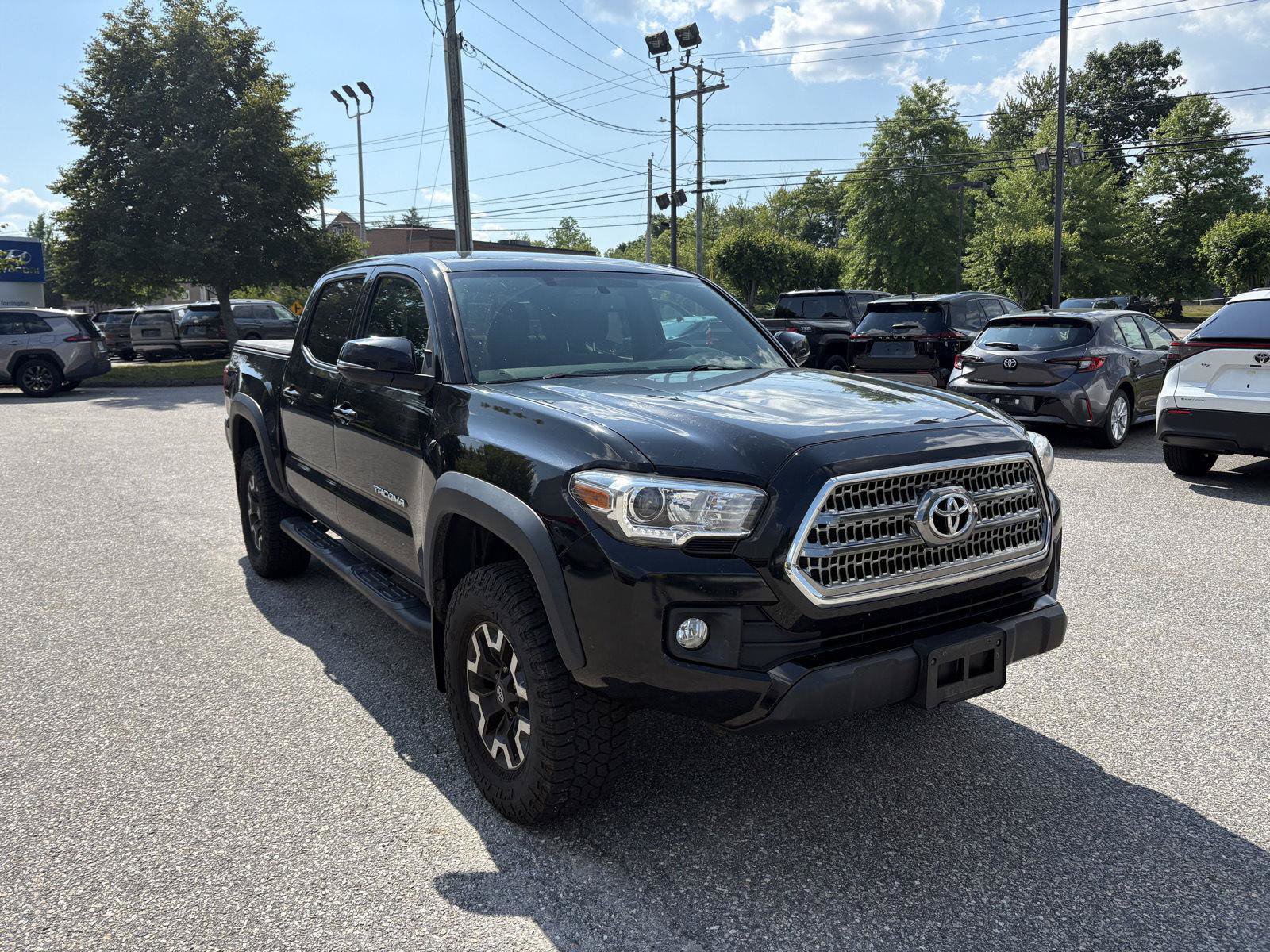Used 2017 Toyota Tacoma TRD Off-Road w/ Tow Package (A/T)