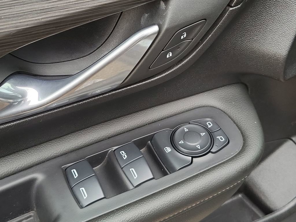 Certified 2024 GMC Terrain SLE image 22