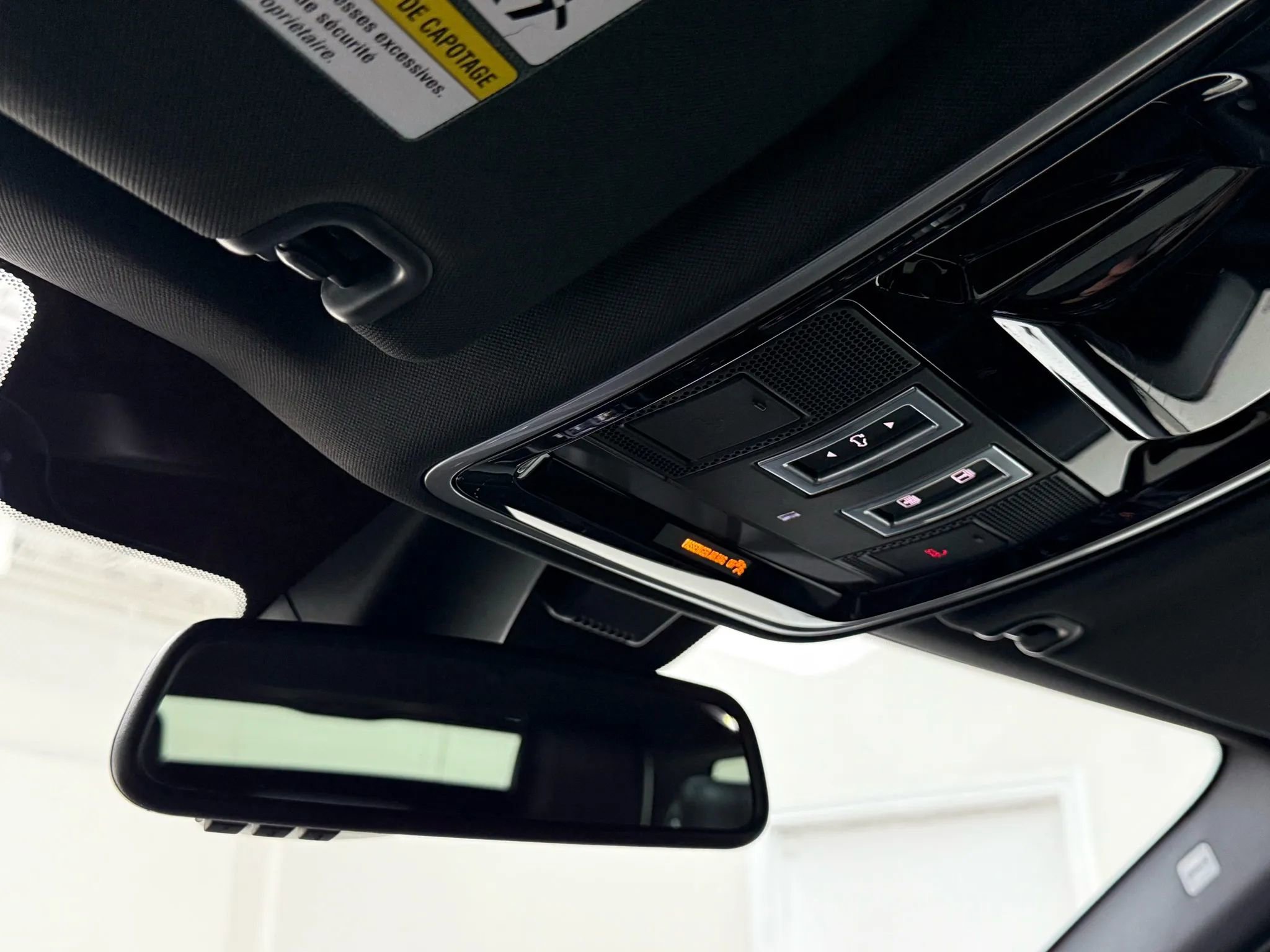 Used 2016 Land Rover Range Rover Sport HSE image 26