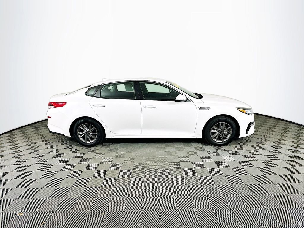 Used 2020 Kia Optima LX image 11