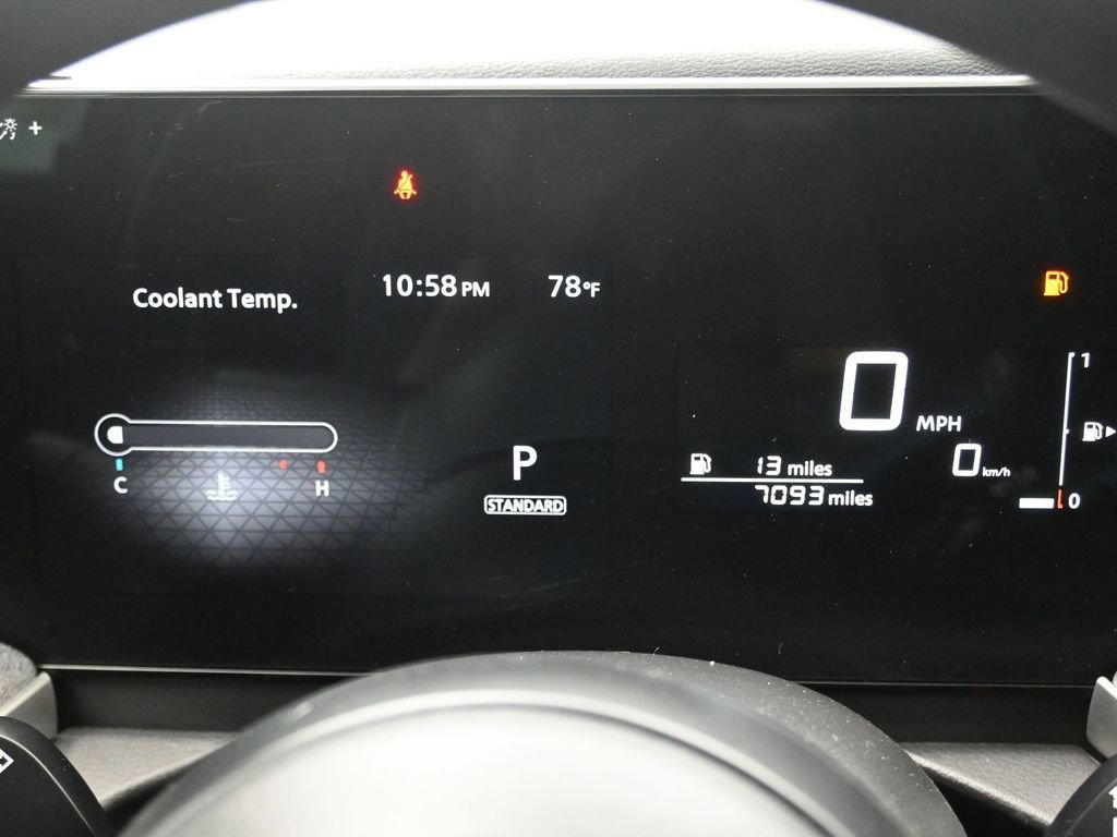 Used 2025 Nissan Kicks SV image 13