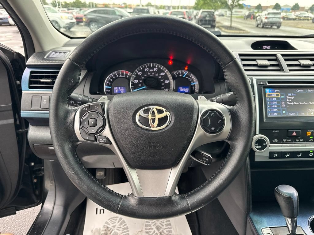 Used 2014 Toyota Camry SE w/ Moonroof Package FWD image 15