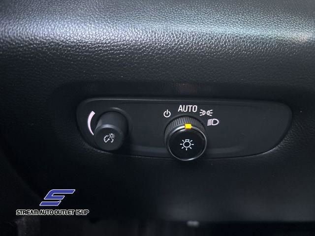 Used 2022 Chevrolet Traverse RS image 32