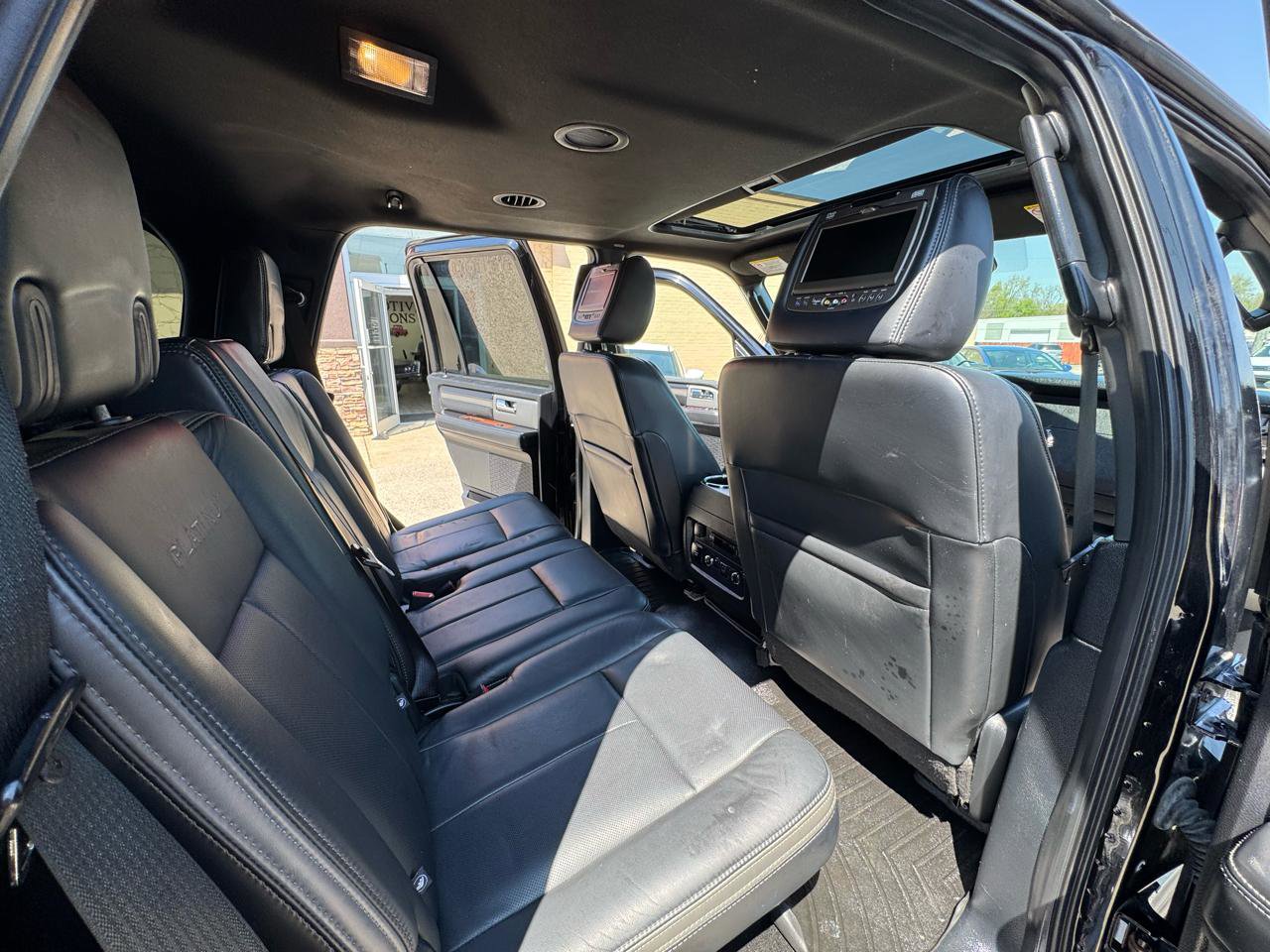Used 2016 Ford Expedition Platinum image 24