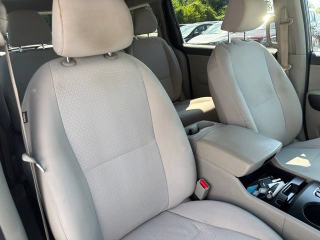 Used 2018 Kia Sedona LX FWD image 28