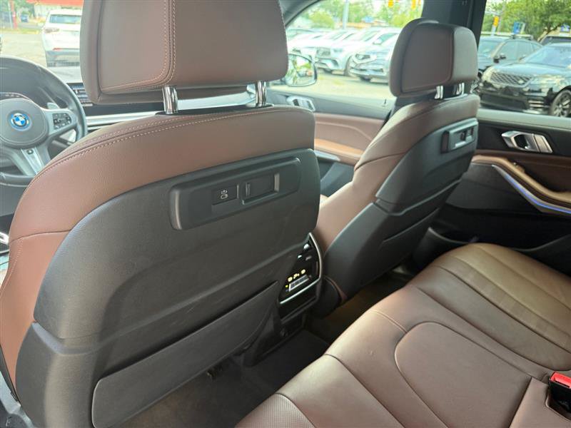 Used 2022 BMW X5 xDrive45e w/ M Sport Package AWD/4WD image 39