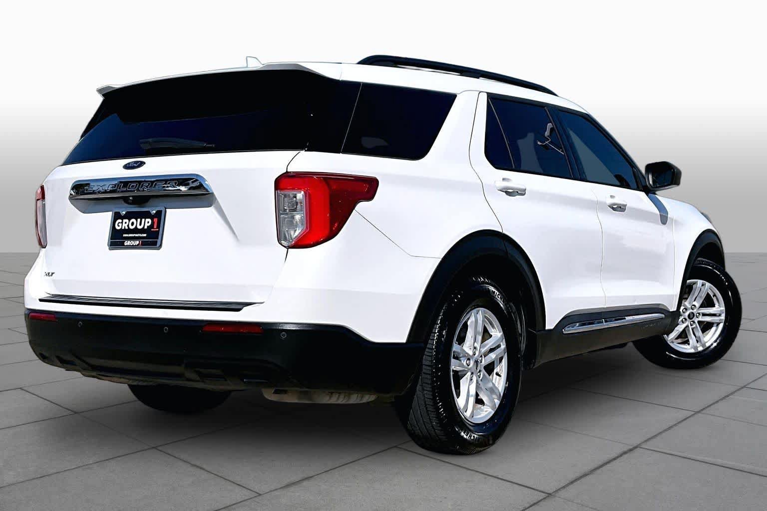 Used 2021 Ford Explorer XLT RWD image 13