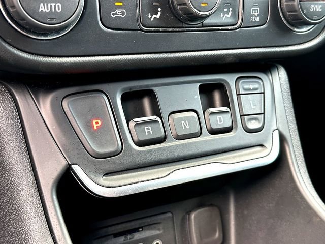 Used 2021 GMC Terrain SLT image 17