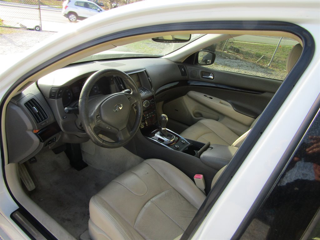 Used 2011 INFINITI G37 Journey w/ Premium Pkg RWD image 10