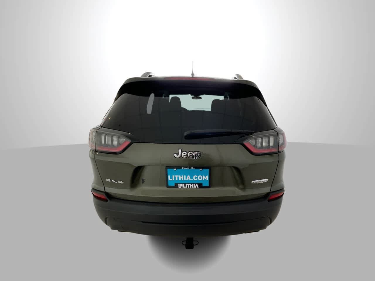 Used 2019 Jeep Cherokee Latitude w/ Cold Weather Group AWD/4WD image 7