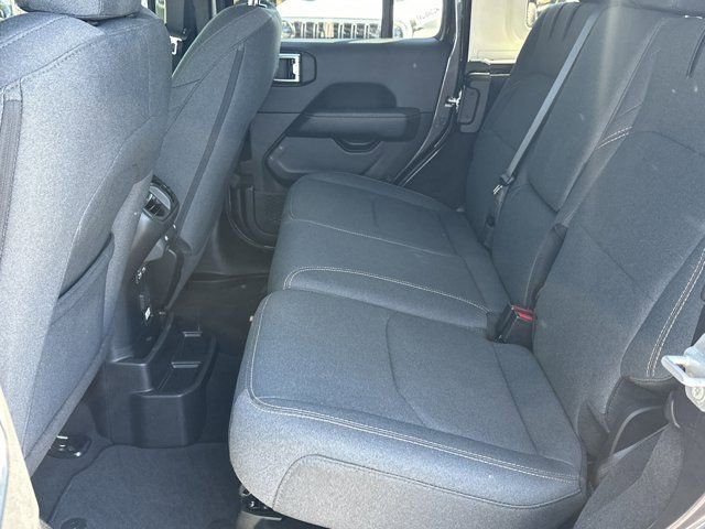 Used 2025 Jeep Wrangler Unlimited Sahara w/ Safety Group AWD/4WD image 25