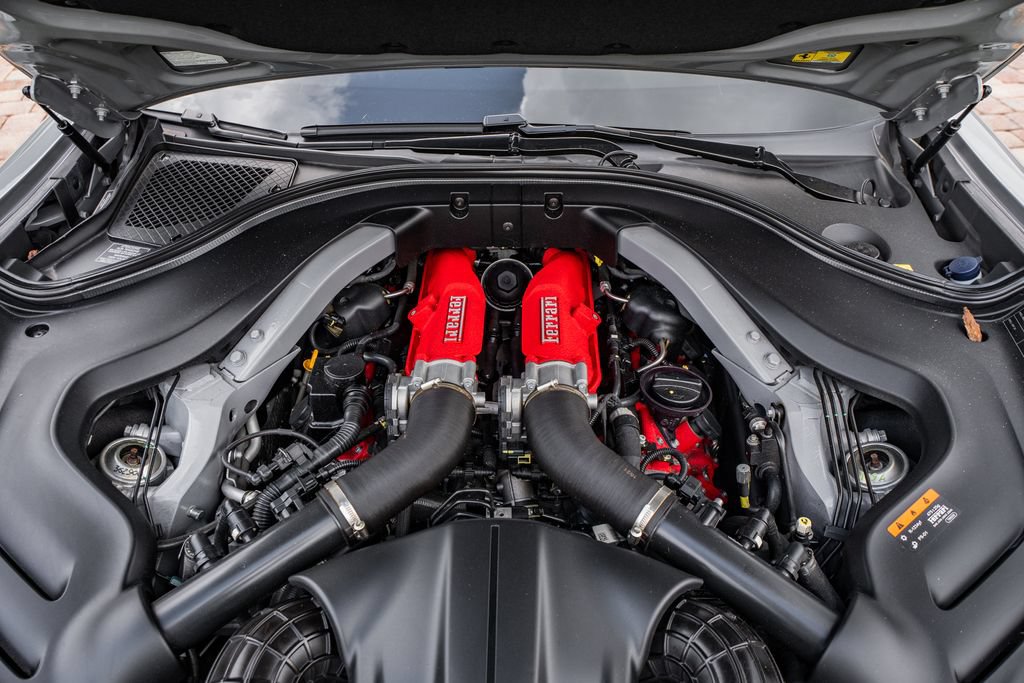Used 2022 Ferrari Roma RWD image 42