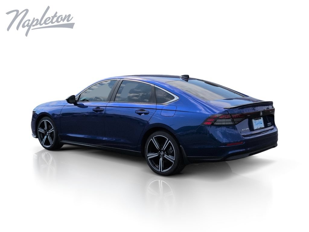 Used 2024 Honda Accord Sport image 3