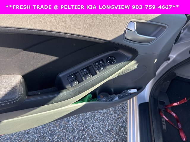 Used 2017 Kia Forte LX w/ LX Popular Package image 9