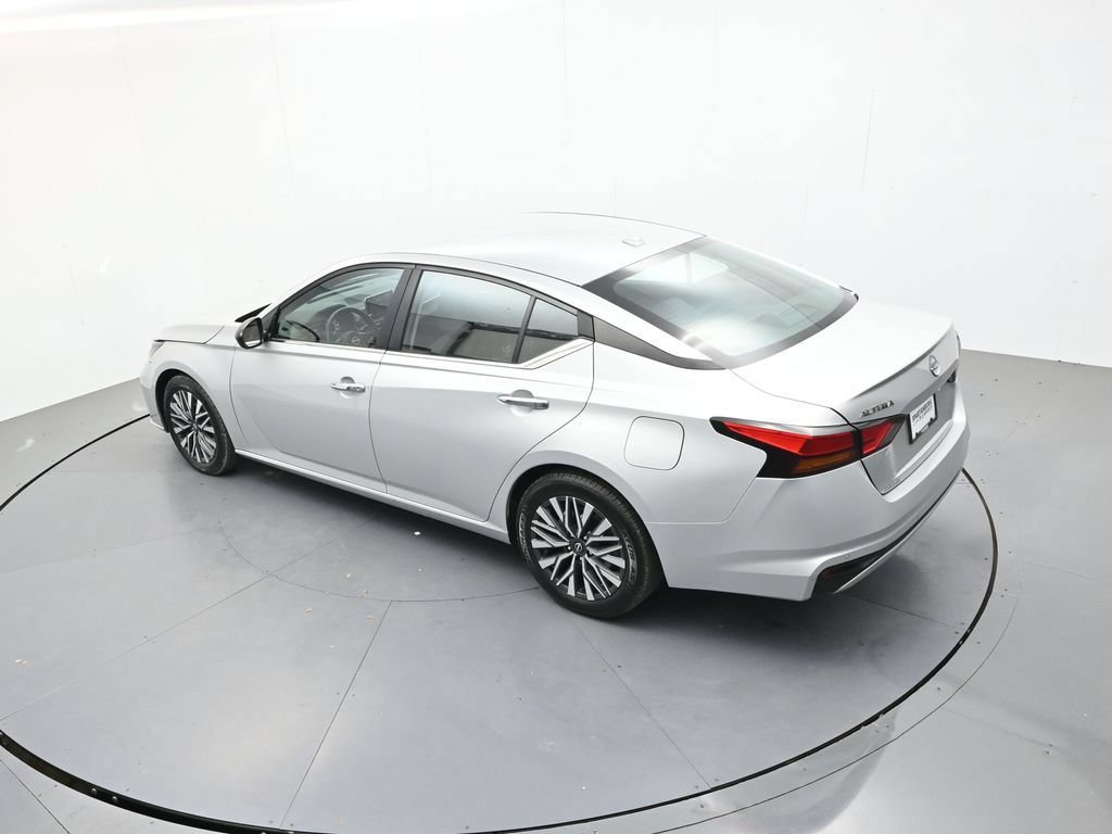 Used 2024 Nissan Altima 2.5 SV FWD image 27