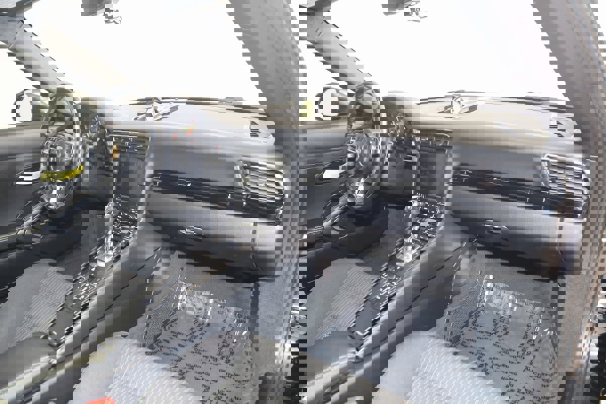 Used 2019 Porsche 911 Carrera T w/ Carrera T Interior Package image 63