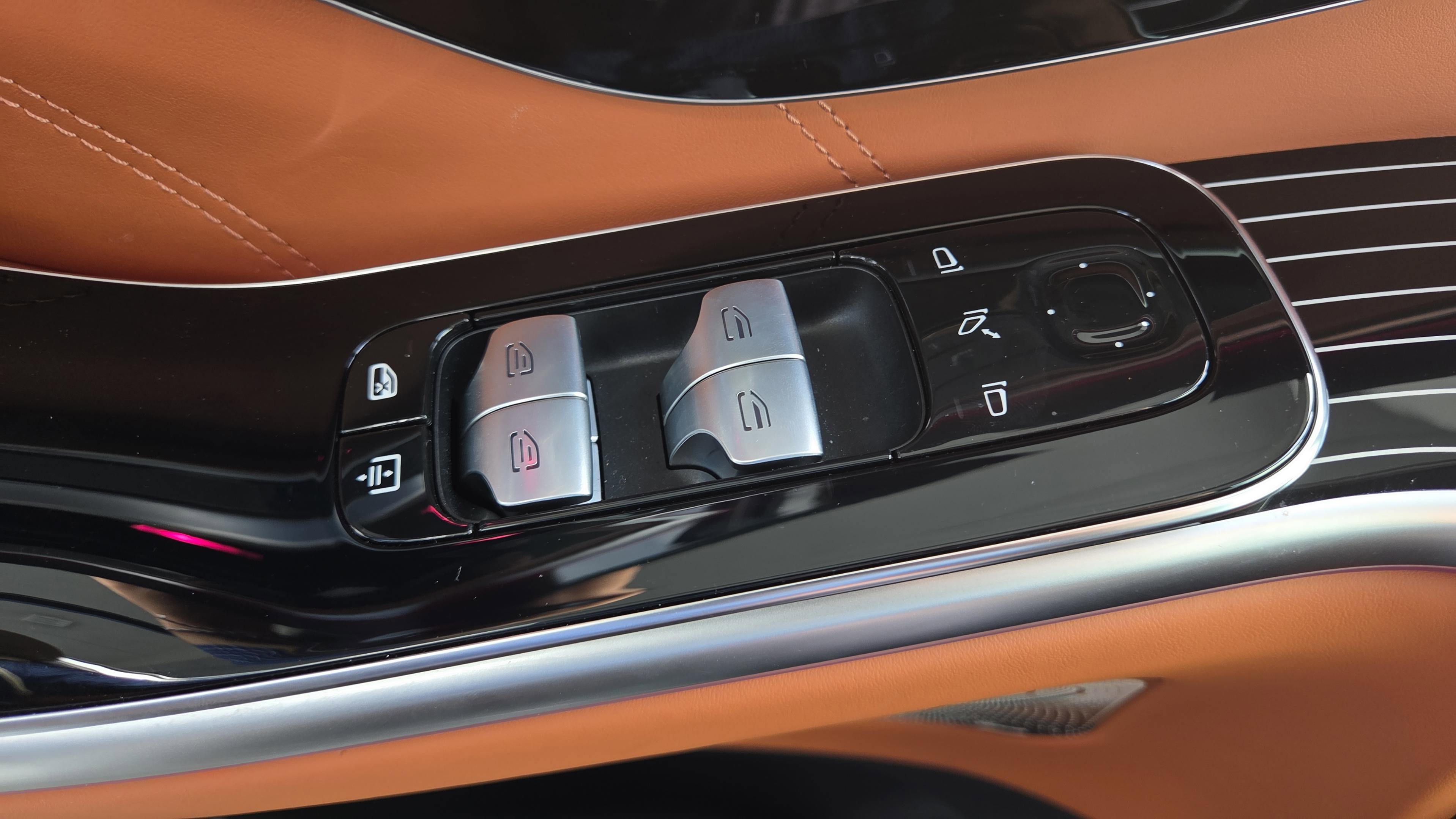 Certified 2024 Mercedes-Benz Maybach S 580 4MATIC image 36