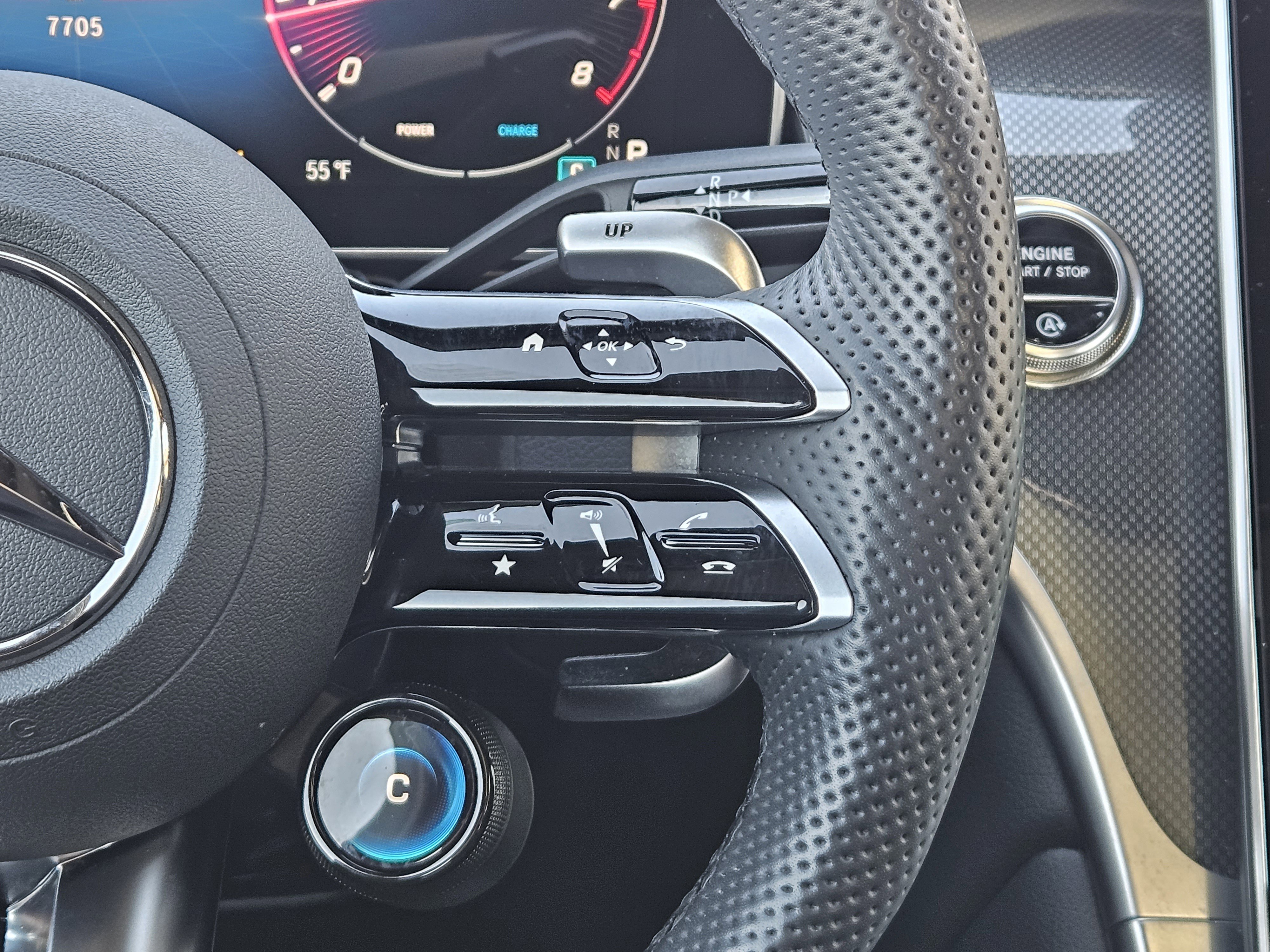 Used 2025 Mercedes-Benz GLC 43 AMG 4MATIC image 29