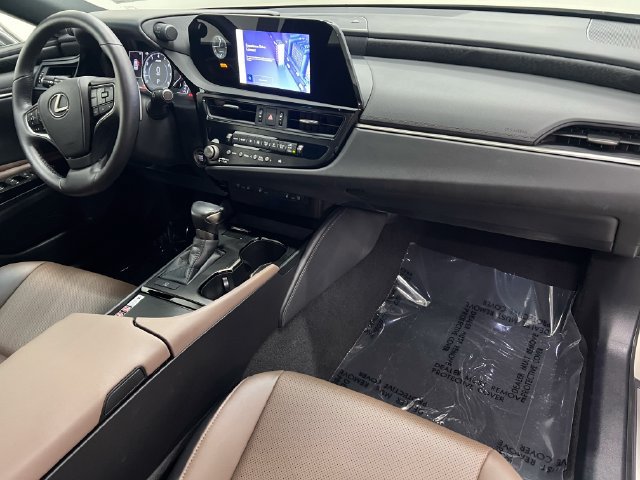Used 2024 Lexus ES 350 w/ Premium Package FWD image 12