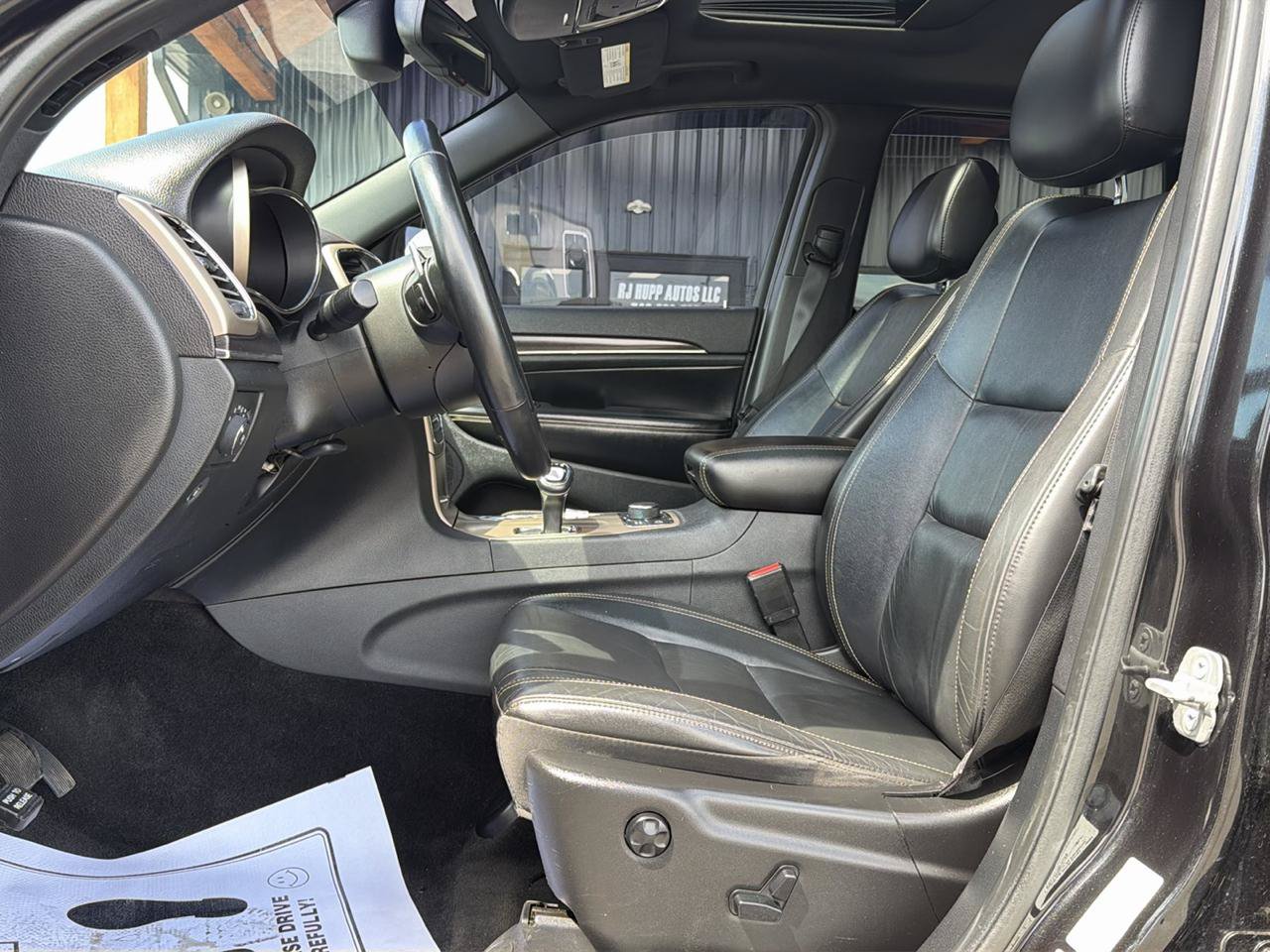 Used 2014 Jeep Grand Cherokee Limited w/ Trailer Tow Group IV AWD/4WD image 9