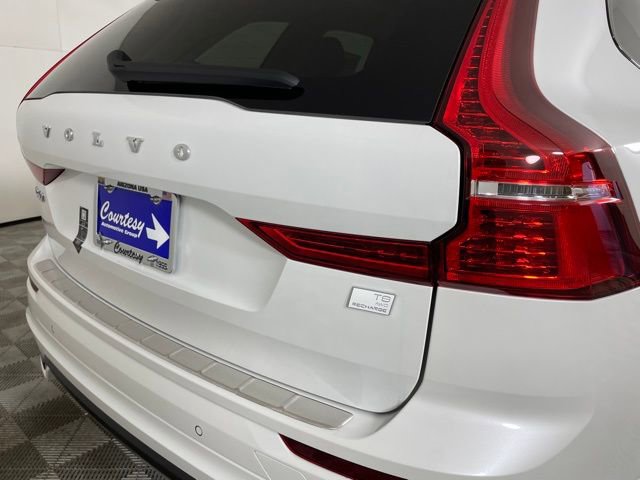 Certified 2024 Volvo XC60 T8 Plus w/ Protection Package Premier AWD/4WD image 15